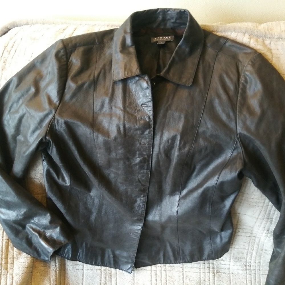 Snap down leather waist jacket
